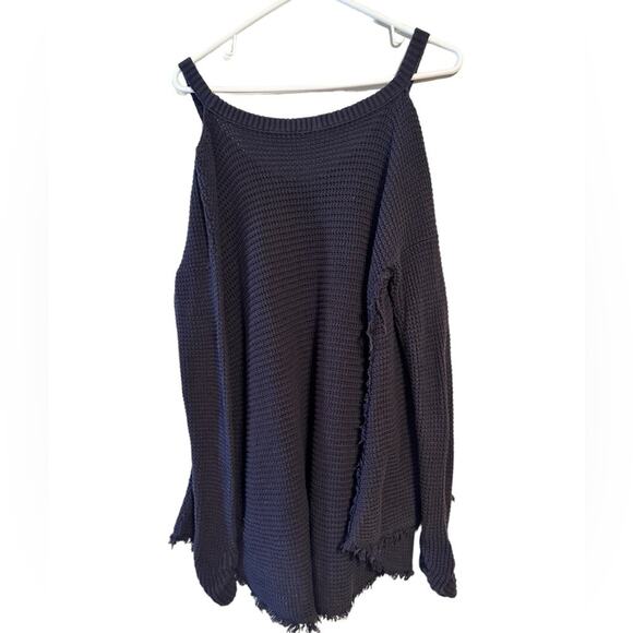 Free People Gray Boho Cold Shoulder Distressed Oversize Sweater Size Medium - Picture 2 of 8